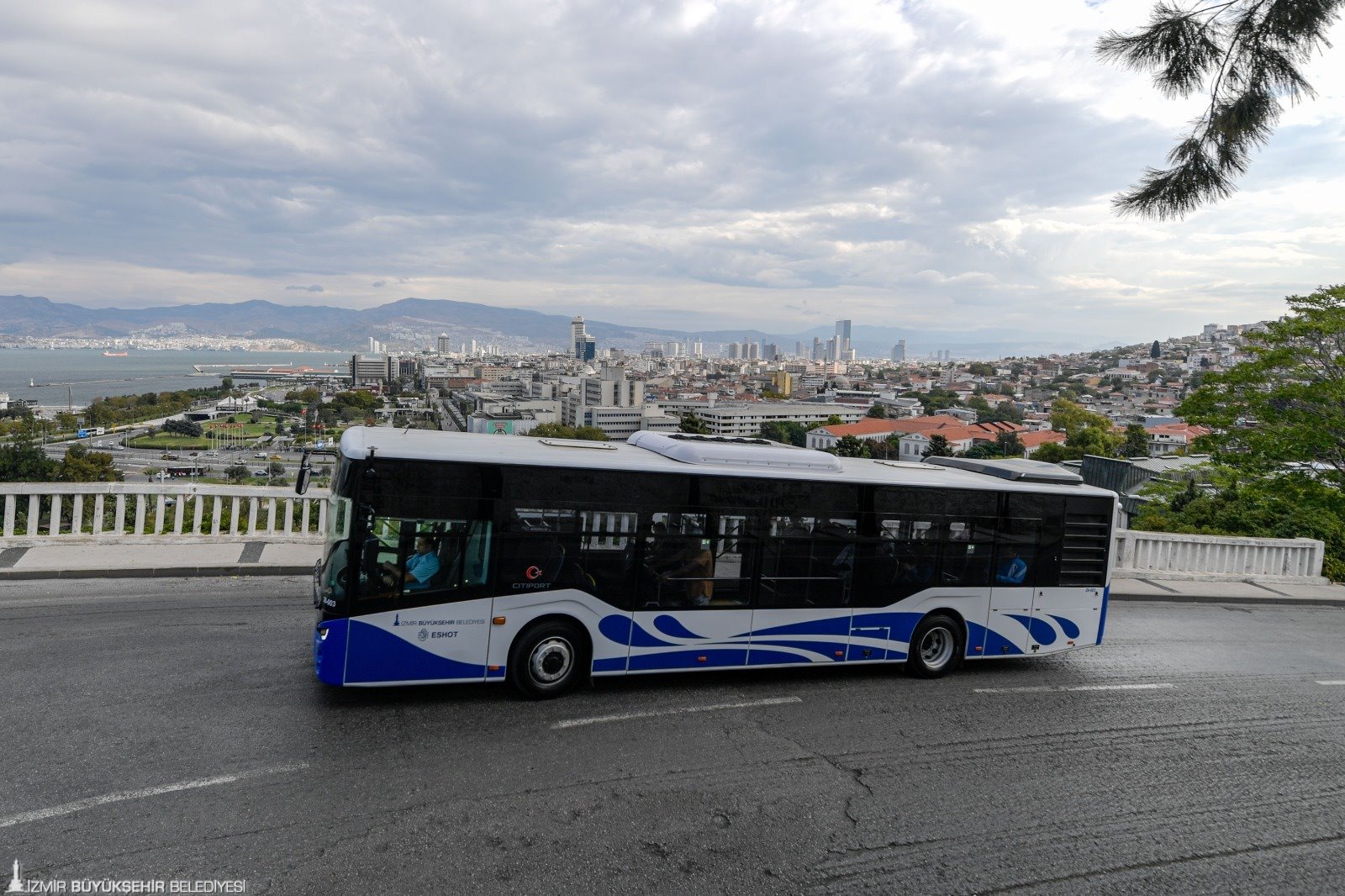 İzmir’de 29 Ekim Cumhuriyet Bayramı nedeniyle toplu ulaşımda özel düzenlemeye