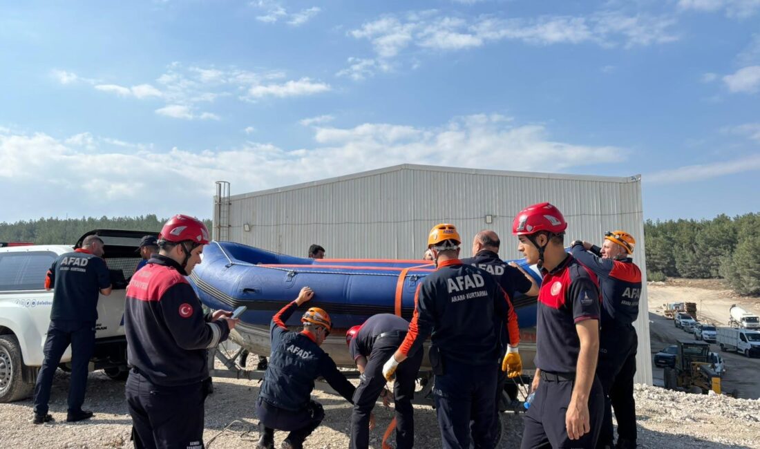 İzmir’de çamur havuzuna düşen köpek için seferberlik! İzmir’in Buca ilçesinde katı atık döküm sahasındaki çamur depolama alanına