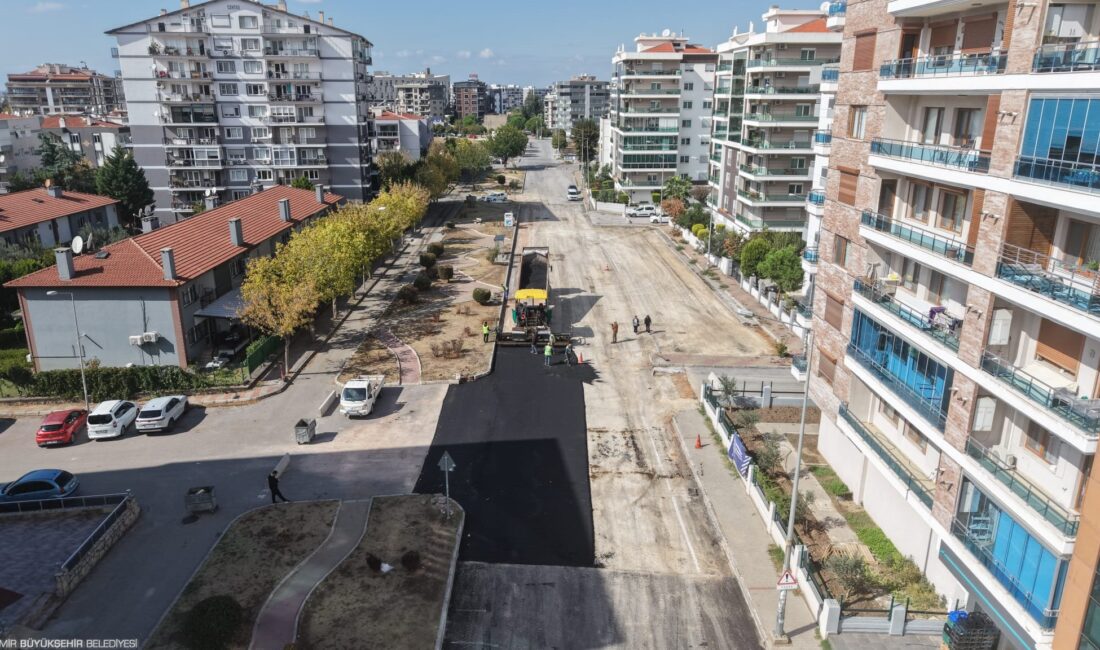 İzmir Büyükşehir Belediyesi, Çiğli’nin Ataşehir Mahallesi’nde trafik yoğunluğunun fazla olduğu