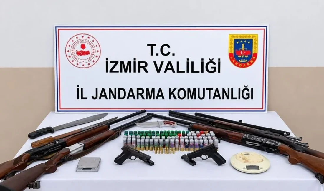 İzmir’de silah kaçakçılığı operasyonu: Evden 40 tüfek çıktı! İzmir’in Ödemiş ilçesinde silah kaçakçılığına yönelik operasyonda bir şüpheli gözaltına