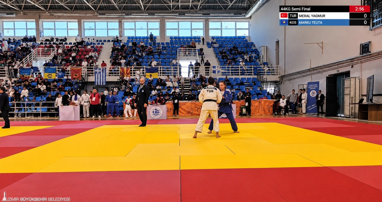 İzmir Büyükşehir Belediyesi Spor Kulübü sporcuları Aişe Dalda, Azra Ceren