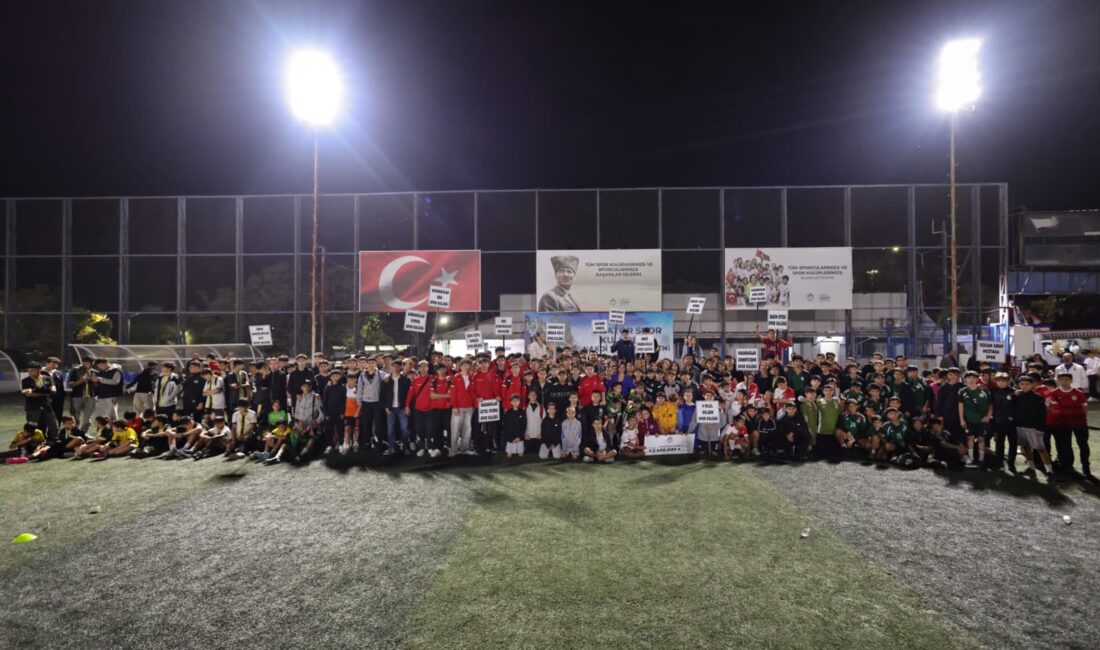 Karabağlar ‘da amatör spora 2 milyon 400 bin TL destek Karabağlar Belediyesi, her yıl düzenli olarak sürdürdüğü amatör spor kulüplerine