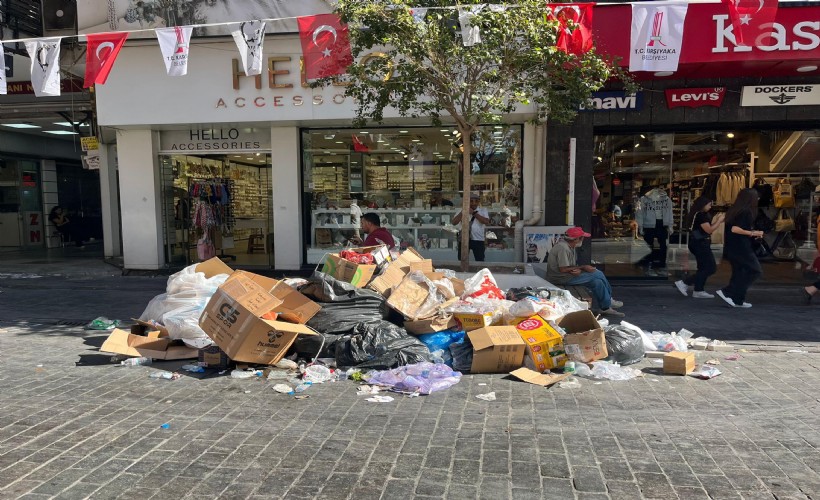 Karşıyaka Belediyesi, ilçede vatandaşların tepkisine neden olan çöp sorununun temelinde