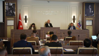 Kemalpaşa Belediyesi’nin 2027 yılı bütçesi, mecliste oy çokluğuyla kabul edilerek