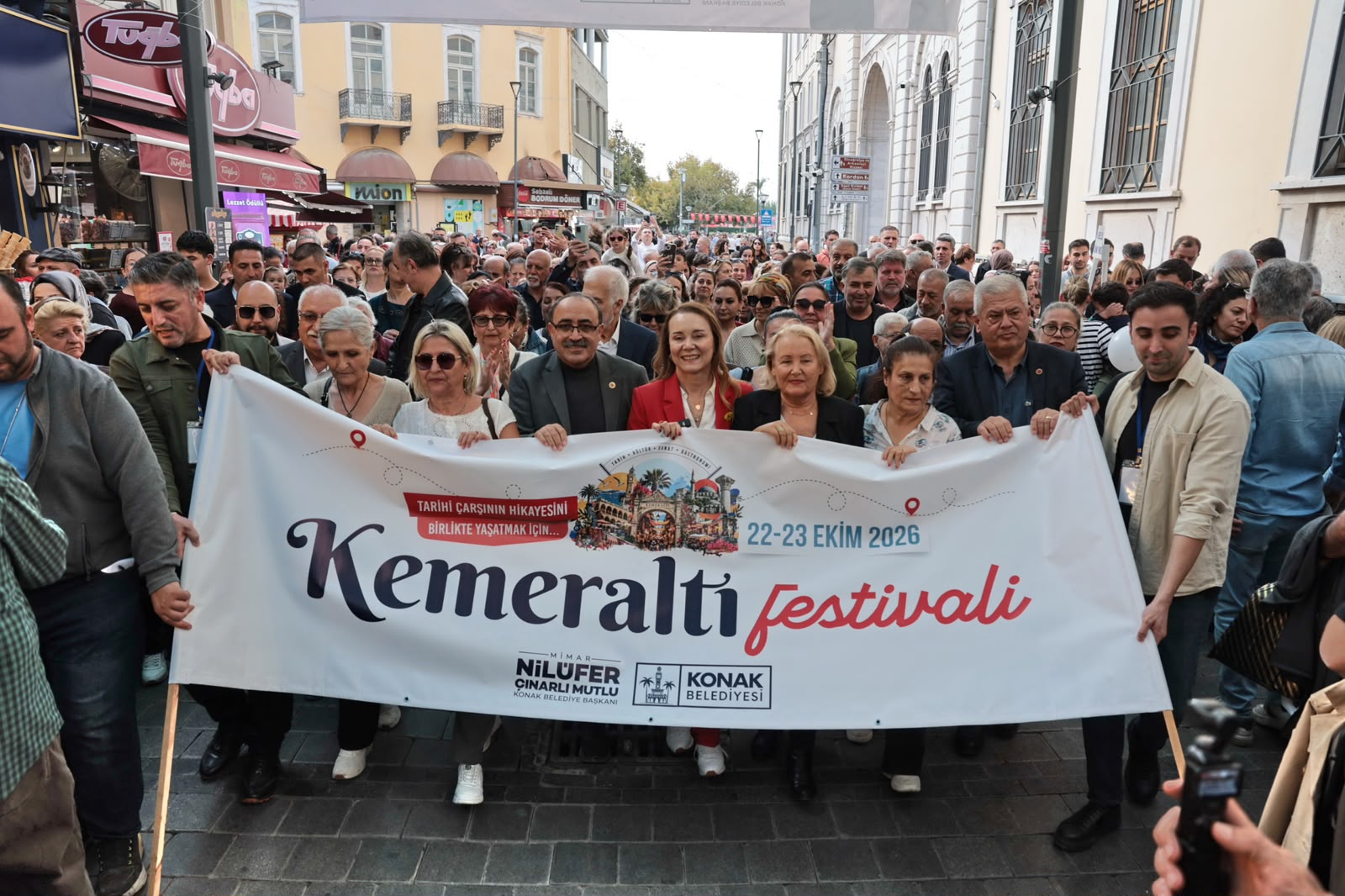 Konak Belediyesi’nin, Tarihi Çarşı’nın köklü tarihini ve zengin gastronomi kültürünü