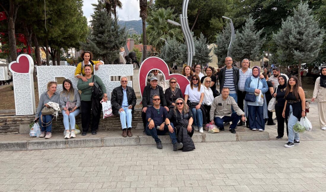 Konak Belediyesi’nden gaziler ve şehit ailelerine anlamlı gezi Konak Belediyesi, şehit aileleri ve gazilerin sosyal ve kültürel yaşama