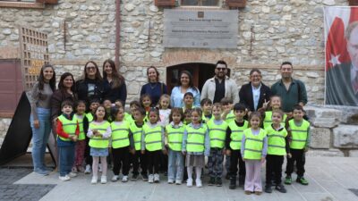 Efes Selçuk’ta çocuklar, Arkeolojiye Merhaba ve Kültürel Miras Atölyesi kapsamında