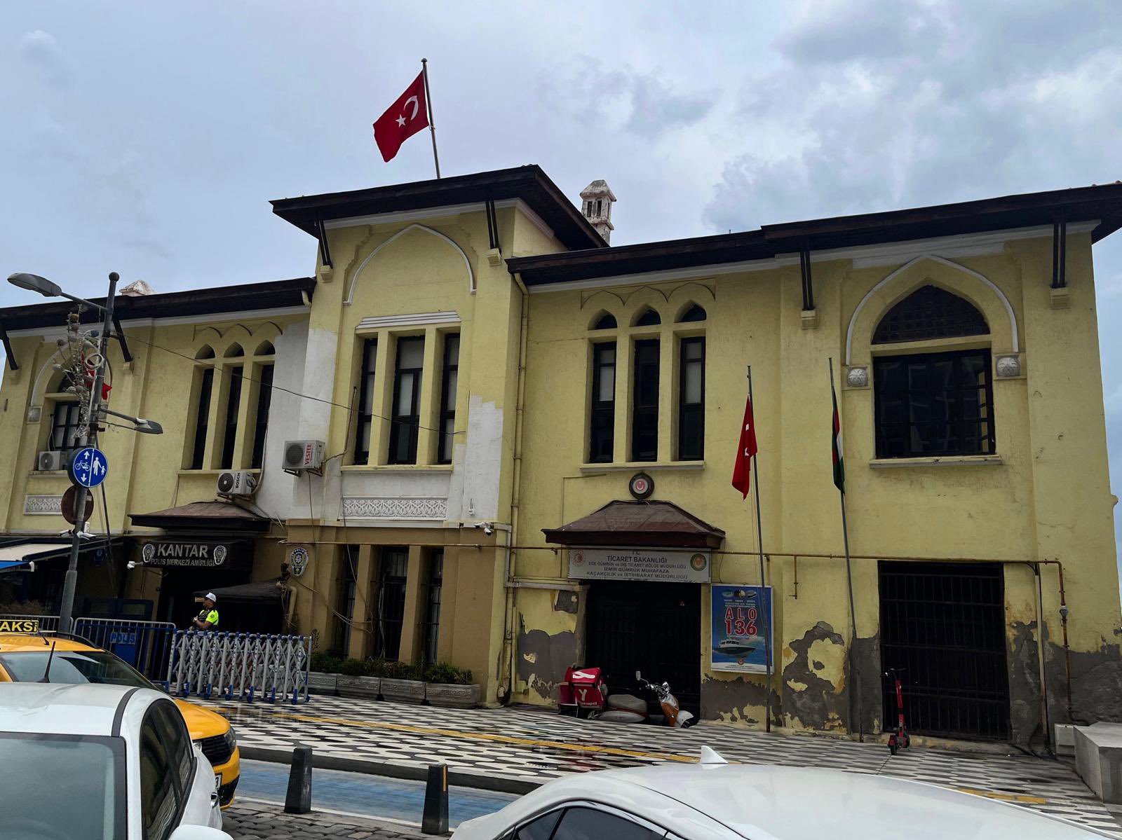 YENİ Parti İzmir Milletvekili Seda Kaya Ösen, İzmir’in simge noktalarından
