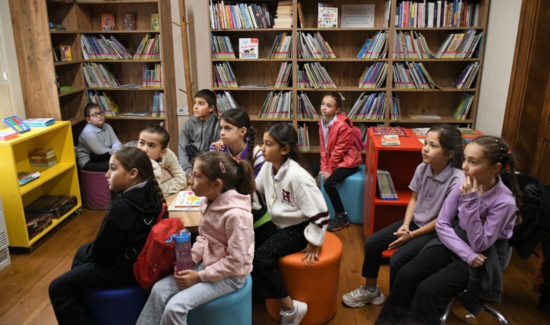 Söke’den gelen minikler Seyakmer’de kitaplarla buluştu Kuşadası’ndaki Seyakmer Dijital ve Materyal Çocuk Kütüphanesi, Söke’den gelen minik