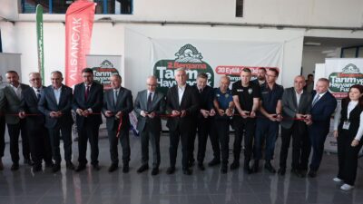İzmir'in Bergama ilçesinde; Bergama Belediyesi, Bergama Ziraat Odası, Bergama Ticaret