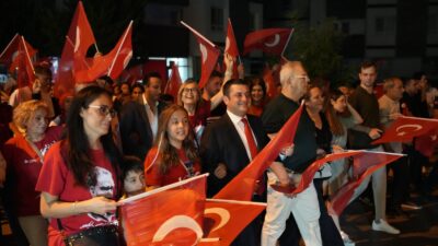 Cumhuriyet’in 103’üncü yıl dönümü Torbalı’da fener alayı ve konserle kutlanacak.