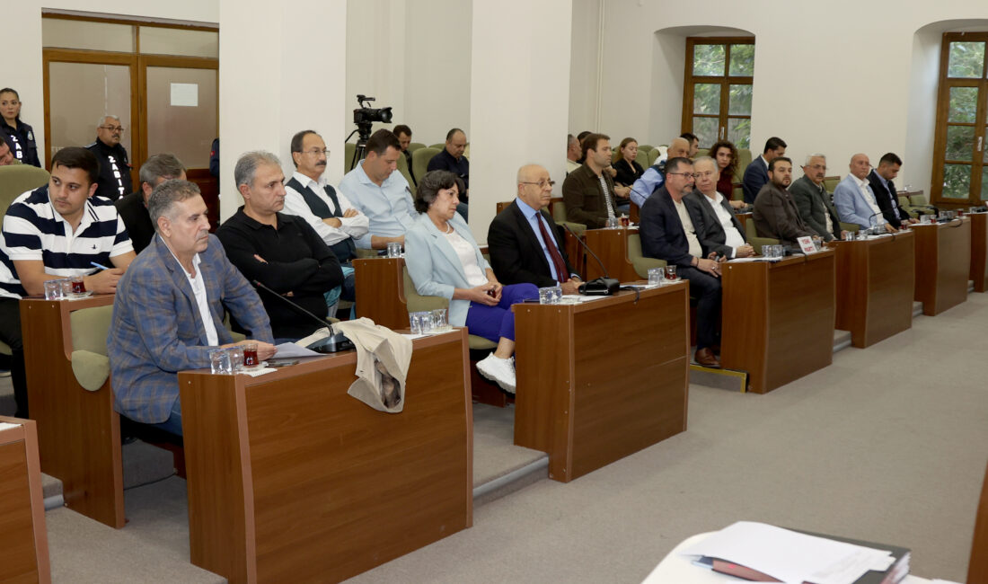 Urla Belediyesi’nin 2027 bütçesi belli oldu: 3,6 milyar TL’lik ödenek! Urla Belediyesi’nin 2027 yılı bütçesi, mecliste oy birliğiyle kabul edildi.