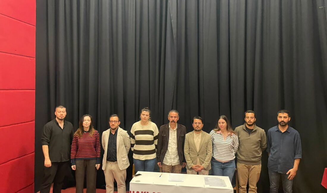 Manşetiz’de çalışan 12 gazeteci, maaş ve yemek kartı alacaklarının ödenmediğini,