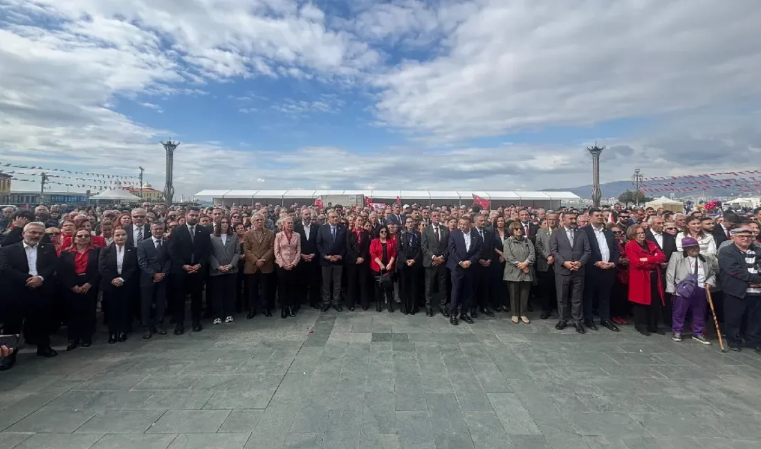 YENİ Parti’nin 29 Ekim töreninde elektrik krizi iddiası: Çağatay Güç, Tugay’ı hedef aldı YENİ Parti İzmir İl Başkanı Çağatay Güç, Cumhuriyet Meydanı’ndaki çelenk