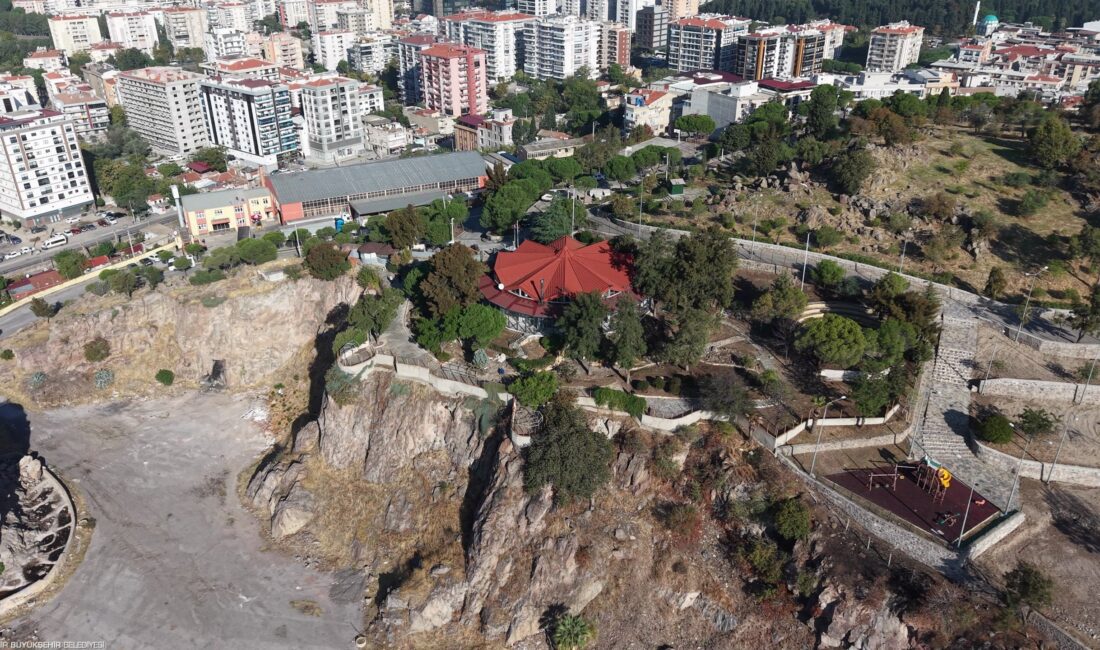 Yamanlar’a semt merkezi ve kütüphane geliyor! Açılış için geri sayım başladı İzmir Büyükşehir Belediyesi’nin Yamanlar’da uzun süredir atıl durumda bulunan hizmet