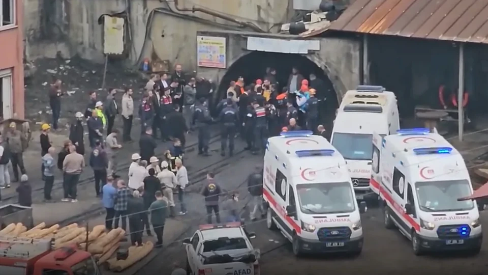 Zonguldak’ta maden ocağında patlama: 2 işçi hayatını kaybetti, 5 yaralı! Zonguldak’ın Kilimli ilçesine bağlı Gelik beldesindeki maden ocağında meydana gelen